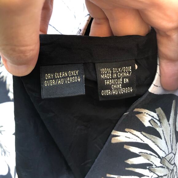 Dana Buchman 100% Silk Floral Jacket Size 8 Black White Snap Closure - Picture 7 of 16